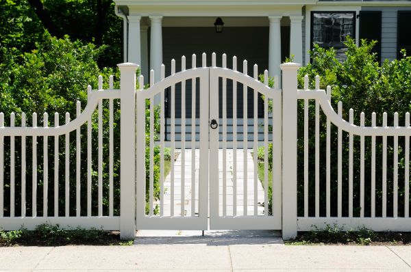 Fence Gate Adjustment in Logan